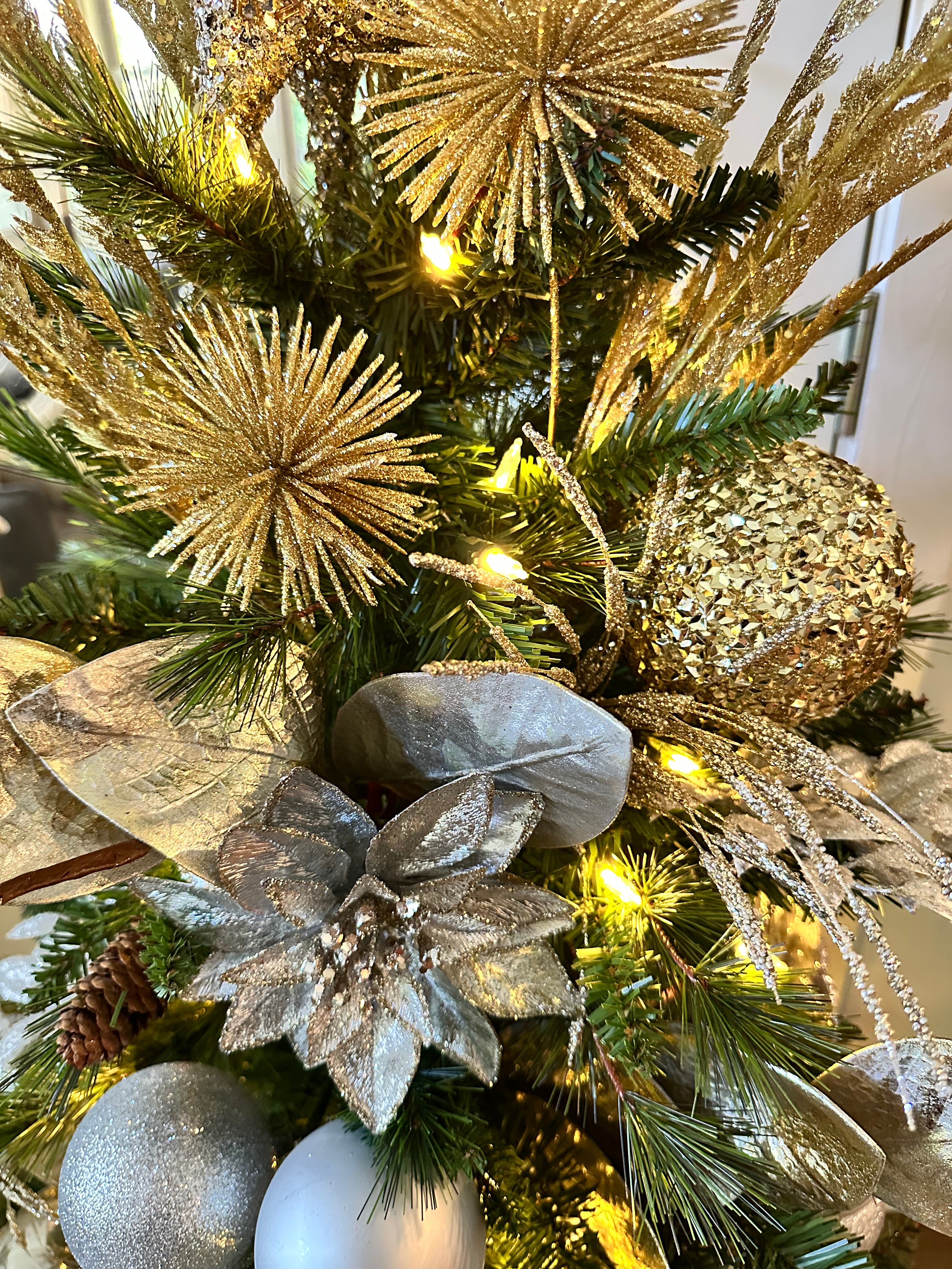 Holiday Tree on Lease